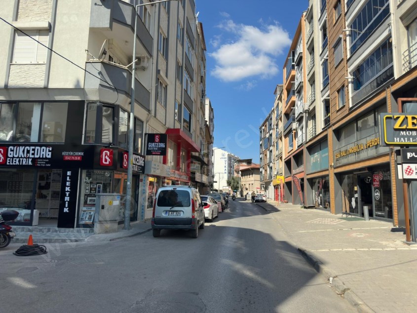 BALIKESİR SATILIK DAİRE SAFİR DEN ÇARŞI MERKEZE YÜRÜME MESAFESİNDE 3+1 105 M2 MASRAFSIZ ARAKAT