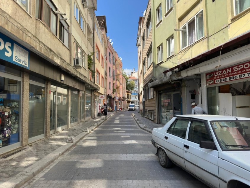 BALIKESİR KİRALIK DÜKKAN SAFİR DEN ATALAR CADDESİ ÜZERİ MEVKİİ YERDE 16 M2 KİRALIK DÜKKAN
