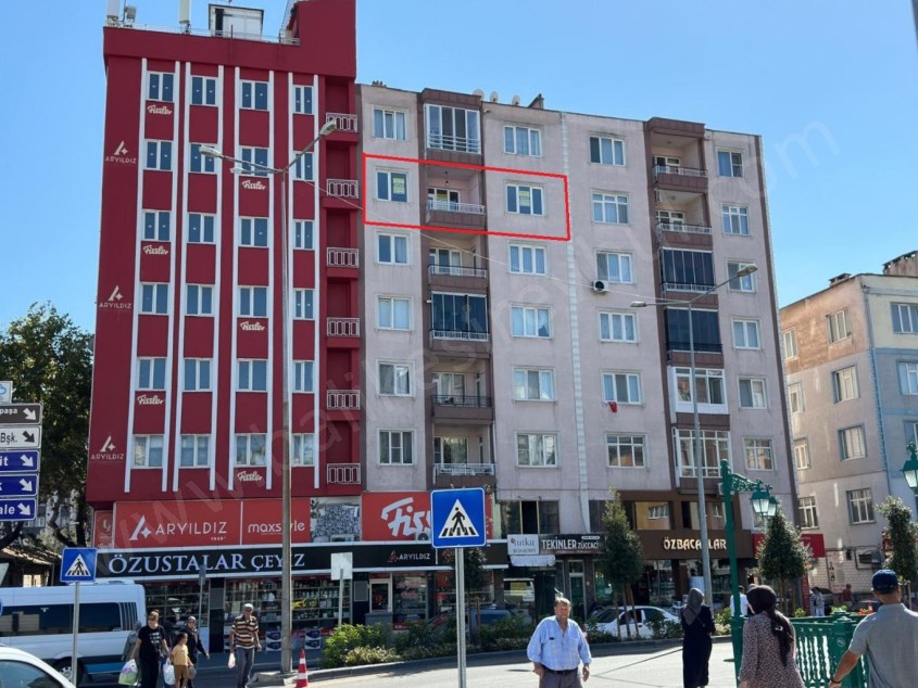 BALIKESİR SATILIK DAİRE SAFİR DEN ÇARŞI MERKEZDE MEVKİİ YERDE 3+1 105 M2 ASANSÖRLÜ ARAKAT DAİRE