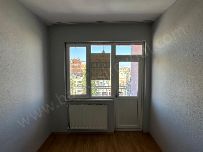 BALIKESİR SATILIK DAİRE SAFİR DEN ÇARŞI MERKEZDE MEVKİİ YERDE 3+1 105 M2 ASANSÖRLÜ ARAKAT DAİRE