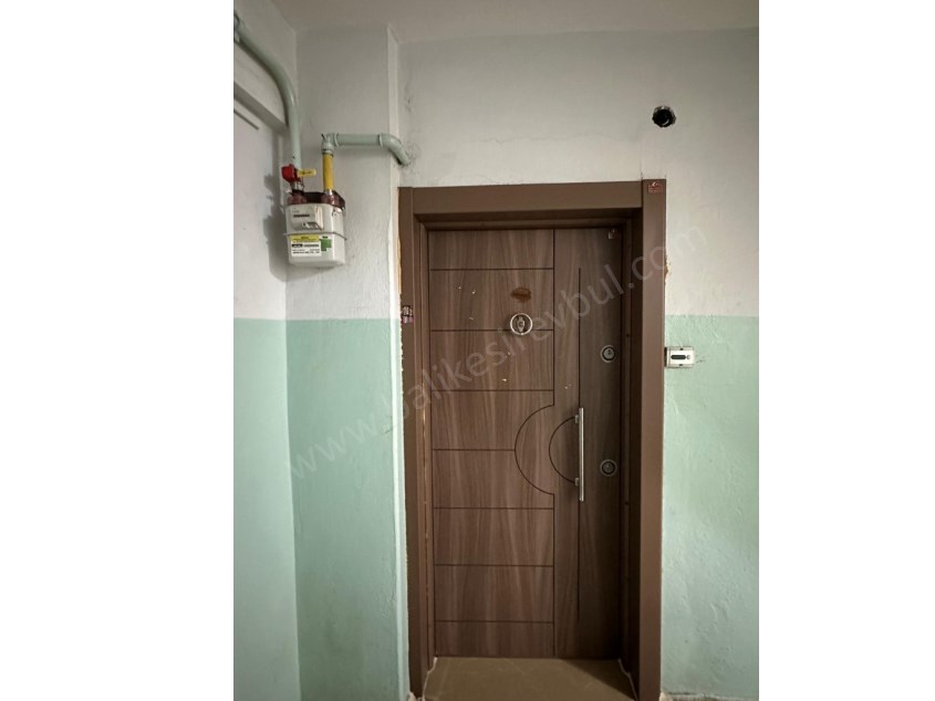 BALIKESİR SATILIK DAİRE SAFİR DEN ÇARŞI MERKEZDE MEVKİİ YERDE 3+1 105 M2 ASANSÖRLÜ ARAKAT DAİRE