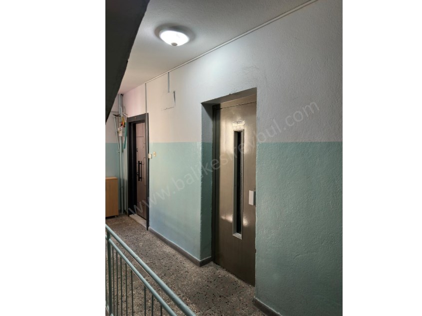 BALIKESİR SATILIK DAİRE SAFİR DEN ÇARŞI MERKEZDE MEVKİİ YERDE 3+1 105 M2 ASANSÖRLÜ ARAKAT DAİRE