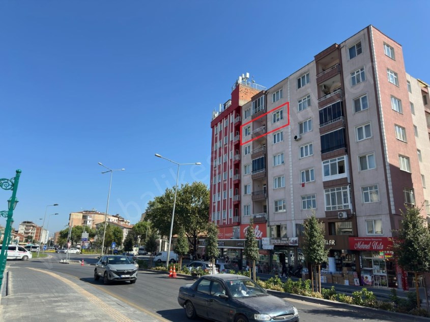 BALIKESİR SATILIK DAİRE SAFİR DEN ÇARŞI MERKEZDE MEVKİİ YERDE 3+1 105 M2 ASANSÖRLÜ ARAKAT DAİRE