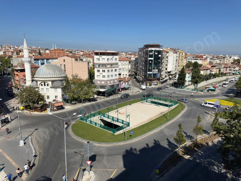 BALIKESİR SATILIK DAİRE SAFİR DEN ÇARŞI MERKEZDE MEVKİİ YERDE 3+1 105 M2 ASANSÖRLÜ ARAKAT DAİRE