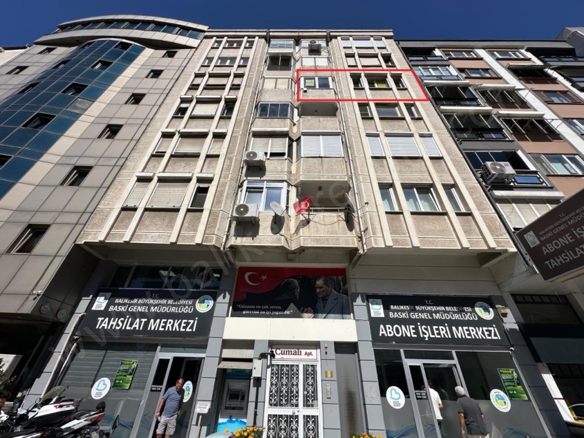 BALIKESİR SATILIK DAİRE SAFİR DEN ÇARŞI MERKEZE YÜRÜME MESAFESİNDE 3+1 115 M2 ASANSÖRLÜ ARAKAT DAİRE