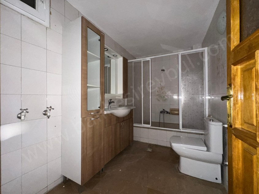 BALIKESİR SATILIK DAİRE SAFİR DEN ÇARŞI MERKEZE YÜRÜME MESAFESİNDE 3+1 115 M2 ASANSÖRLÜ ARAKAT DAİRE