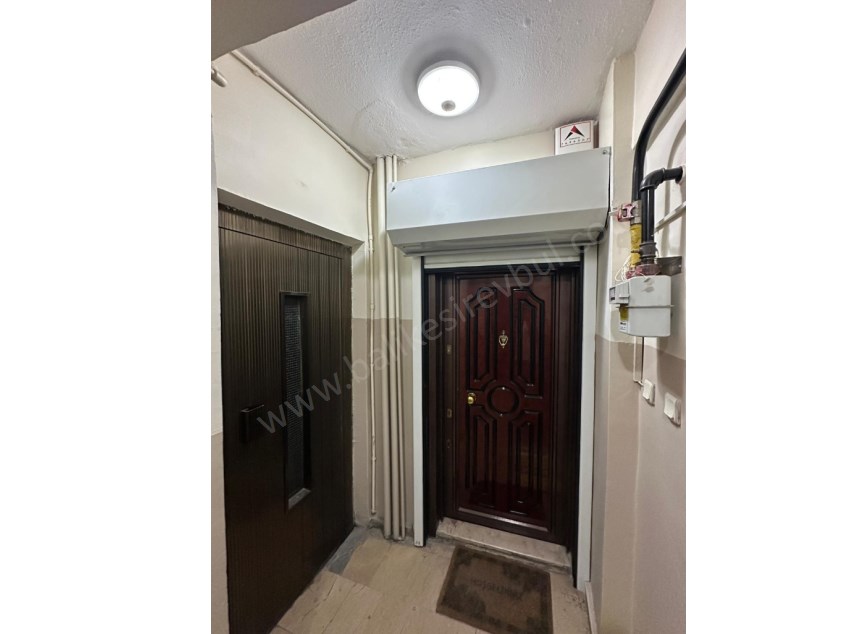 BALIKESİR SATILIK DAİRE SAFİR DEN ÇARŞI MERKEZE YÜRÜME MESAFESİNDE 3+1 115 M2 ASANSÖRLÜ ARAKAT DAİRE