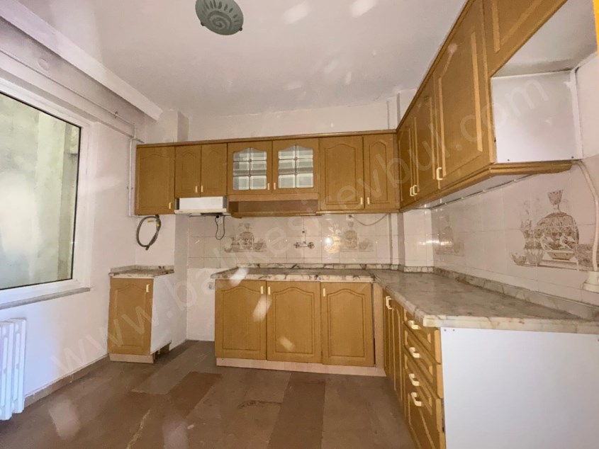 BALIKESİR SATILIK DAİRE SAFİR DEN ÇARŞI MERKEZE YÜRÜME MESAFESİNDE 3+1 115 M2 ASANSÖRLÜ ARAKAT DAİRE