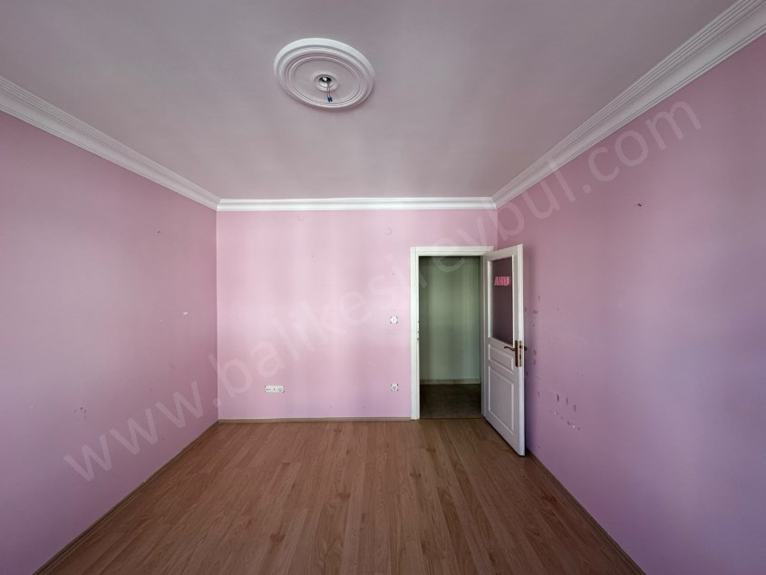 ALTINKENT SİTESİNDE 3+1 172 M2 HAVUZLU KAPALI OTOPARKLI ASANSÖRLÜ LUX DAİRE​