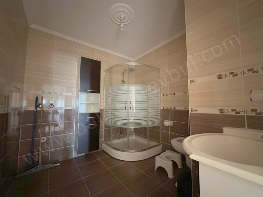 ALTINKENT SİTESİNDE 3+1 172 M2 HAVUZLU KAPALI OTOPARKLI ASANSÖRLÜ LUX DAİRE​