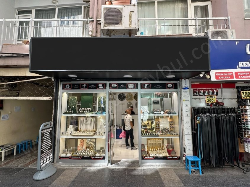 BALIKESİR SATILIK DÜKKAN SAFİR DEN ÇARŞI MERKEZDE YEŞİLLİ CADDESİ ÜZERİ 15 M2 DEPOLU DÜKKAN