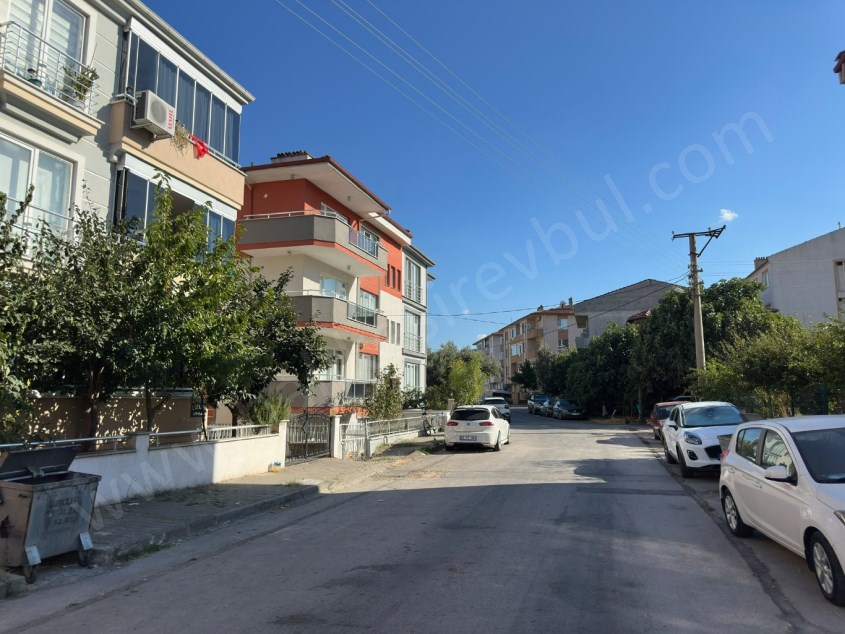 BALIKESİR SATILIK ARSA SAFİR DEN PLEVNE YENİ İZMİR YOLU İLE BİROL KOÇ CAD.ARASI 293 M2 3 KAT İMARLI 