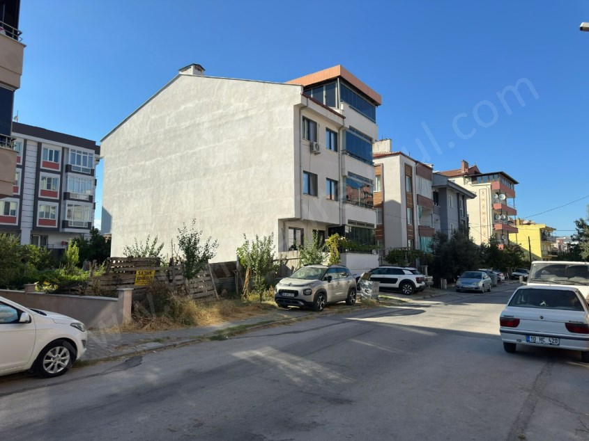 BALIKESİR SATILIK ARSA SAFİR DEN PLEVNE YENİ İZMİR YOLU İLE BİROL KOÇ CAD.ARASI 293 M2 3 KAT İMARLI 