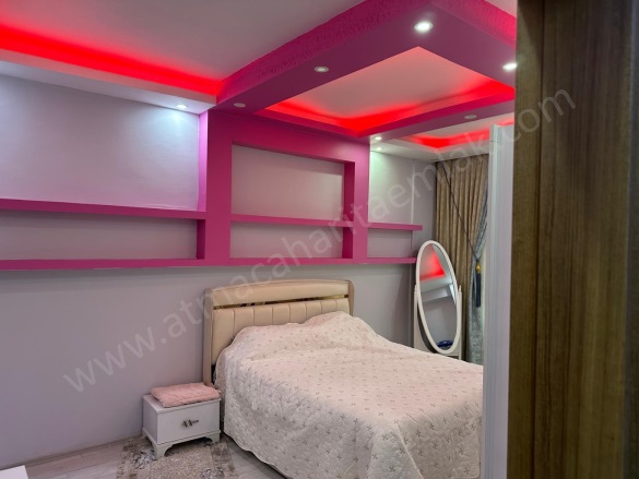 Fırat Mahallesi. Ağrı Kiralık Daire |  3+1 Oda | 180M2 Aylık 32.000Tl Eşyalı  | 3. Kat | Kombi | 2 Banyo | 3 Yatak Odası Resim-5