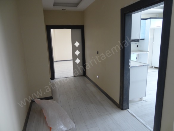 Sıddıkiye Mahallesi. Ağrı Satılık Daire |  3+1 Oda | 136M2 2.900.000Tl  Krediye Uygun  | 1. Kat | Kombi | 2 Banyo | 3 Yatak Odası Resim-4