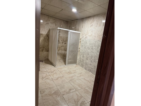 Hürriyet Mahallesi. Ağrı Kiralık Daire |  2+1 Oda | 150M2 Aylık 14.500Tl | 2. Kat | Kombi | 1 Banyo | 2 Yatak Odası Resim-4