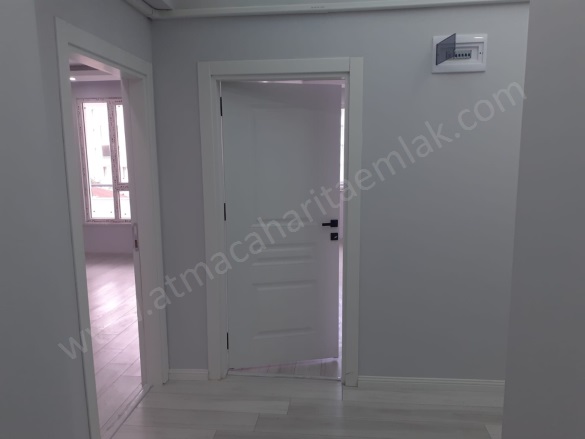 100. Yıl Mahallesi. Ağrı Satılık Daire |  3+1 Oda | 144M2 3.100.000Tl  Krediye Uygun  | 3. Kat | Yerden Isıtma Resim-2