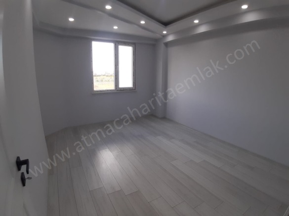 Abide Mahallesi. Ağrı Satılık Daire |  3+1 Oda | 144M2 3.100.000Tl  Krediye Uygun  | 5. Kat | Yerden Isıtma | 2 Banyo | 3 Yatak Odası Resim-4