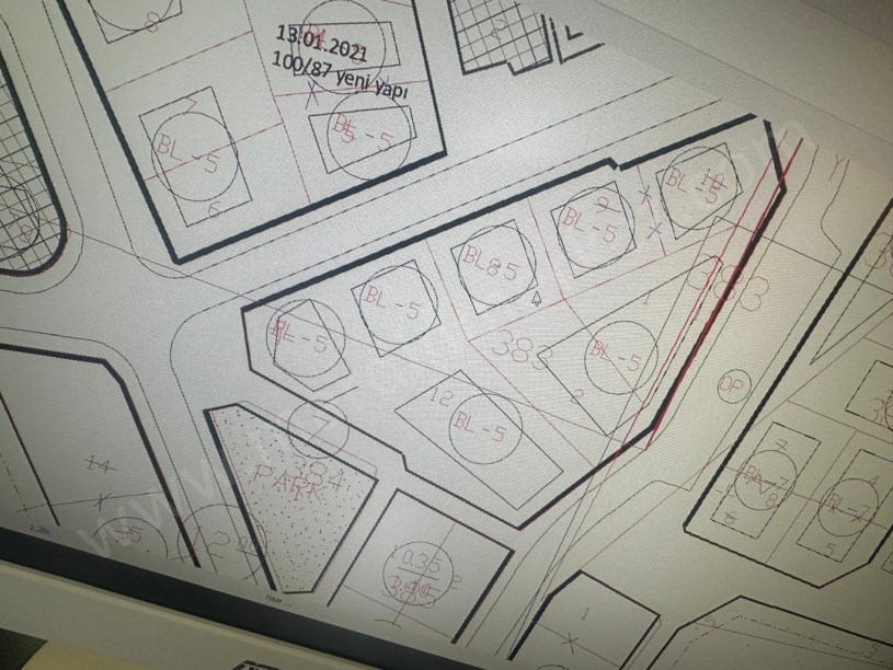 Arsa Bankası Merkezden Telekom arkasında SATILIK 461 M2 ARSA