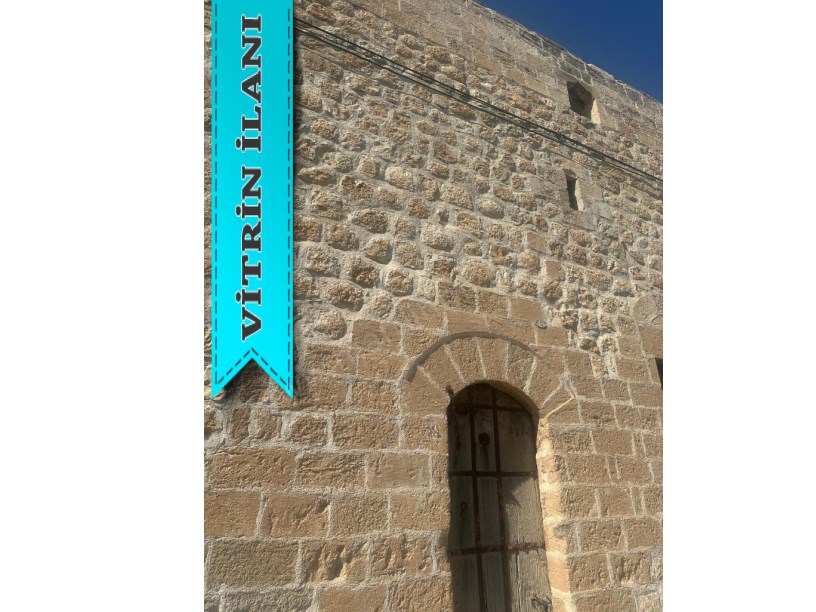 Merkezden Eski Mardinde SATILIK 2 KATLI KONAK (HAN)