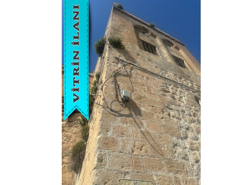 Merkezden Eski Mardinde SATILIK 2 KATLI KONAK (HAN)