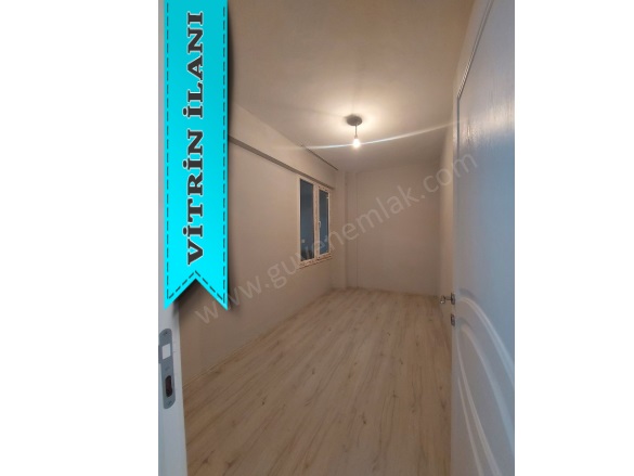 Atatürk Mahallesi. Ödemiş Satılık Daire |  3+1 Oda | 140M2 2.950.000Tl  Krediye Uygun  | 1. Kat | Doğalgaz | 1 Banyo | 3 Yatak Odası Resim-3
