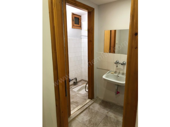 Atatürk Mahallesi. Ödemiş Kiralık Ofis / Büro | Aylık 18.000Tl Resim-1