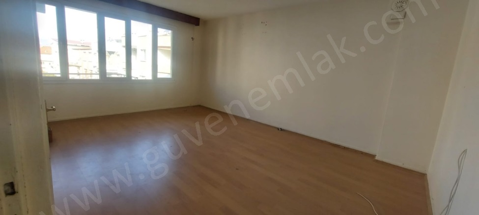 Atatürk Mahallesi. Ödemiş Satılık Daire |  3+1 Oda | 120M2 0Tl | 4. Kat | 1 Banyo Resim-4