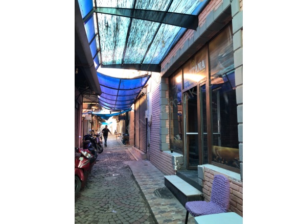 Emmioğlu Mahallesi. Ödemiş Kiralık Dükkan |  180M2 Aylık 25.000Tl | Komple Bina Resim-1