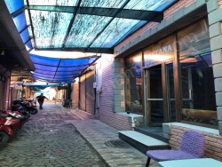 Ödemiş Emmioğlu Mahallesi. Kiralık Dükkan 180 M2 | Komple Bina