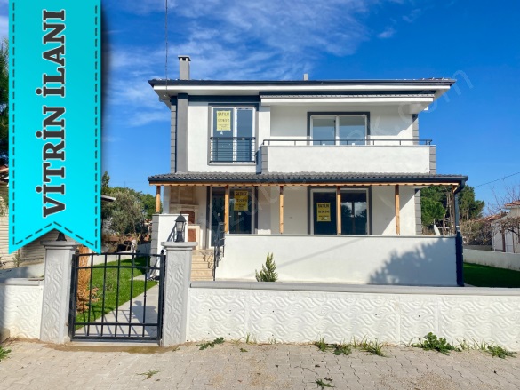 Gümüşçay Biga Satılık Villa |  4+1 Oda | 310M2 8.100.000Tl  Krediye Uygun  | Villa Ve Müstakil | Kombi | 2 Banyo | 4 Yatak Odası Resim-1