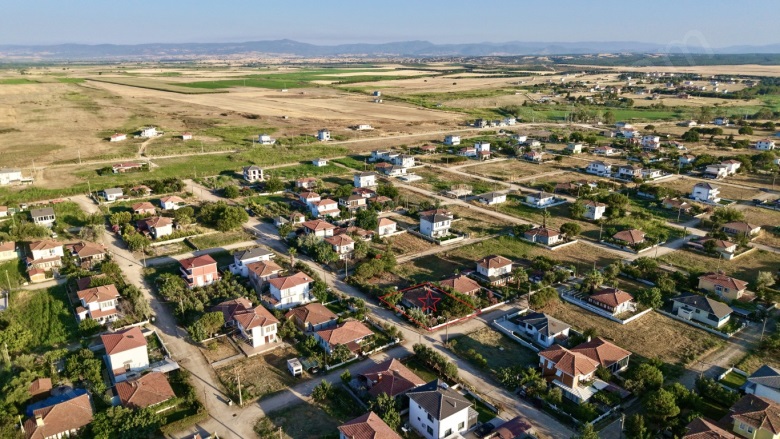 Gümüşçay Biga Satılık Yazlık |  2+1 Oda | 300M2 3.900.000Tl  Krediye Uygun  Eşyalı  | Villa Ve Müstakil | Klima | 2 Banyo | 2 Yatak Odası Resim-5