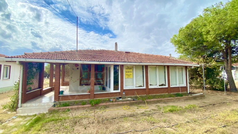 Gümüşçay Biga Satılık Yazlık |  2+1 Oda | 297M2 4.100.000Tl  Krediye Uygun  Eşyalı  | Villa Ve Müstakil | Klima | 1 Banyo | 2 Yatak Odası Resim-1