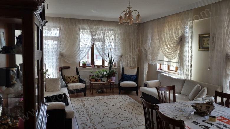 Beyhekim Selçuklu Satılık Daire |  3+1 Oda | 185M2 5.600.000Tl  Krediye Uygun  | 3. Kat | Kombi | 1 Banyo | 2 Yatak Odası Resim-4