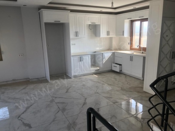 Altınova Ayvalık Satılık Villa |  4+1 Oda | 181M2 8.000.000Tl  Krediye Uygun  | Klima | 2 Banyo | 2 Yatak Odası Resim-1