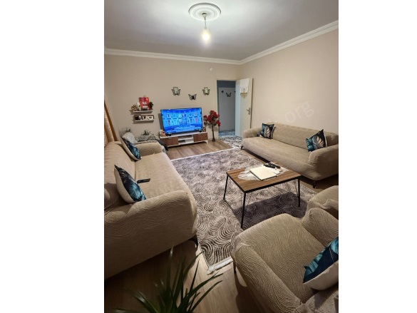 Altınova Ayvalık Satılık Daire |  2+1 Oda | 95M2 3.560.000Tl  Krediye Uygun  | 5. Kat | Klima | 2 Banyo | 1 Yatak Odası Resim-1
