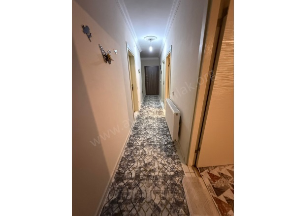 Altınova Ayvalık Satılık Daire |  2+1 Oda | 95M2 3.560.000Tl  Krediye Uygun  | 5. Kat | Klima | 2 Banyo | 1 Yatak Odası Resim-2