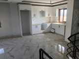 Altınova Sahilde Sıfır Tripleks 4+1 Satılık Villa Ayvalık 181 M2 Klima 2 Banyo