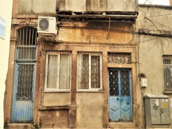 Ayvalık Merkez Satılık Rum Evi 6+2 163 M2 | Komple Bina | 1 Banyo