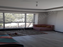 Ayvalık 150 Evler Satılık Daire 2+1 100 M2 | 3. Kat | Merkezi Isınma | 1 Banyo | 1 Yatak Odası