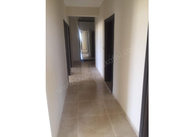 Köse Merkez Köse Kiralık Daire |  3+1 Oda | 150M2 Aylık 12.000Tl | 5. Kat | Merkezi Isınma | 2 Banyo | 1 Yatak Odası Resim-4