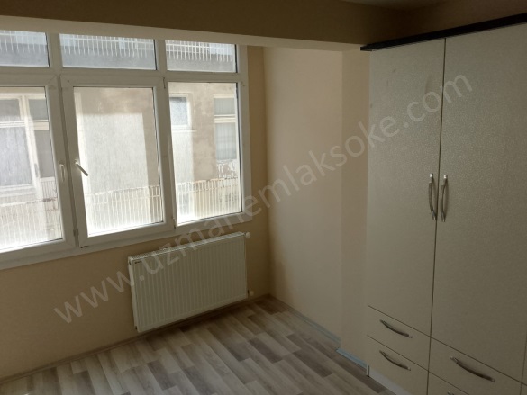 Konak Söke Satılık Daire |  3+1 Oda | 150M2 5.300.000Tl  Krediye Uygun  | 1. Kat | Kombi Resim-2