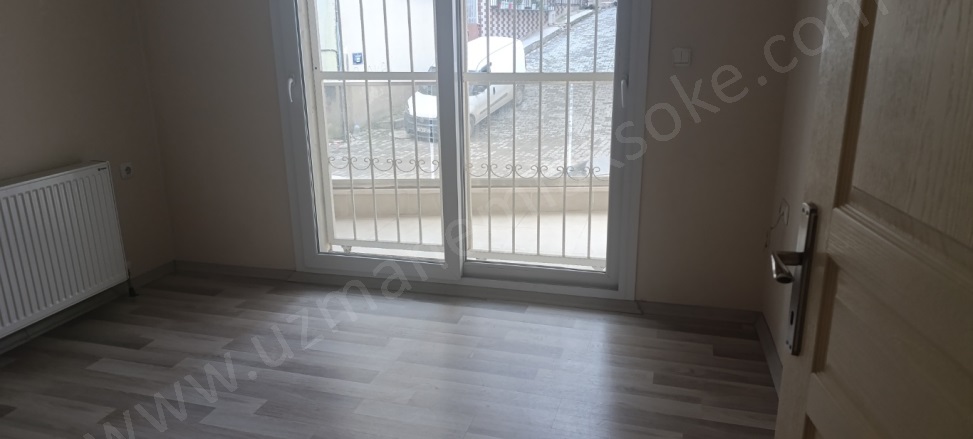 Konak Söke Satılık Daire |  2+1 Oda | 117M2 4.500.000Tl  Krediye Uygun  | 2. Kat | Kombi | 1 Banyo Resim-2