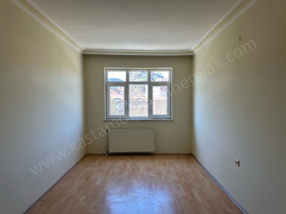 Merkez Kastamonu Kiralık Daire |  3+1 Oda | 165M2 Aylık 18.500Tl | 3. Kat | Kombi | 1 Banyo | 1 Yatak Odası Resim-5