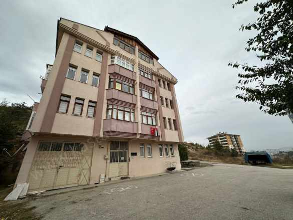 Salı Pazarına Yakın Kiralık Daire 3+1 Merkez