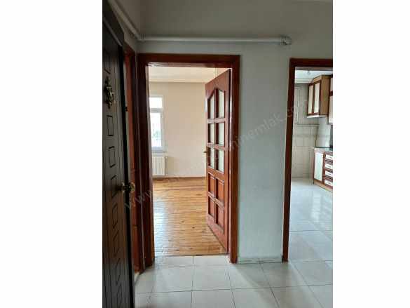 Salı Pazarına Yakın Kiralık Daire 3+1 Merkez