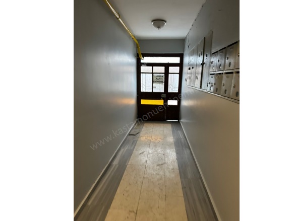 Merkez Kastamonu Kiralık Daire |  2+1 Oda | 80M2 Aylık 18.500Tl Eşyalı  | 2. Kat | Kombi | 1 Banyo | 1 Yatak Odası Resim-2