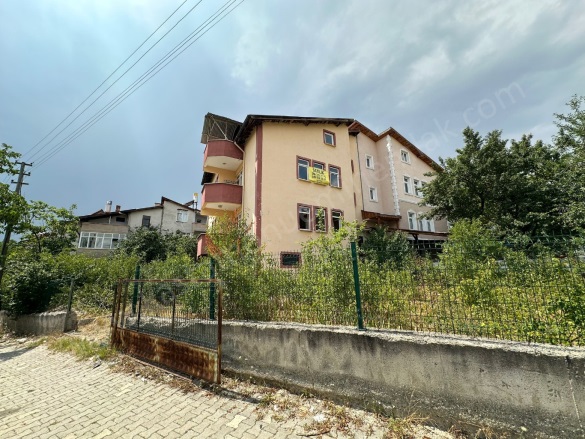 Merkez Kastamonu Satılık Müstakil Ev |  4+2 Oda | 460M2 6.850.000Tl | Müstakil | Soba | 2 Banyo | 1 Yatak Odası Resim-1