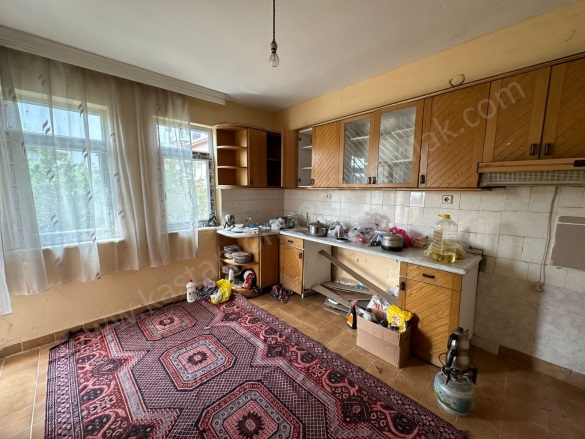 Merkez Kastamonu Satılık Müstakil Ev |  4+2 Oda | 460M2 6.850.000Tl | Müstakil | Soba | 2 Banyo | 1 Yatak Odası Resim-3