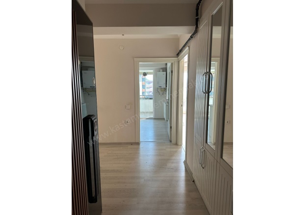 Merkez Kastamonu Kiralık Daire |  3+1 Oda | 140M2 Aylık 25.000Tl | 5. Kat | Merkezi Isınma | 2 Banyo | 1 Yatak Odası Resim-4